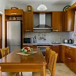 Glyna House