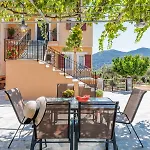 Glyna House