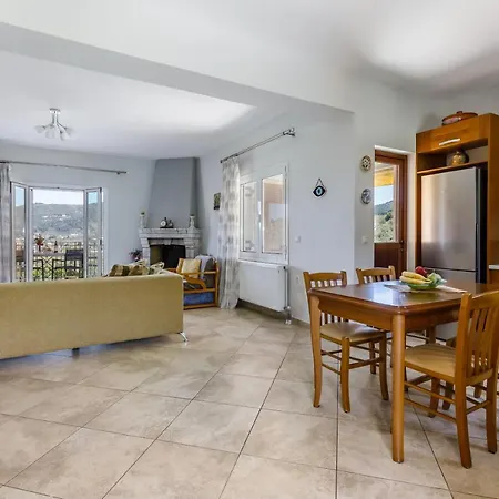 Holiday home Glyna House