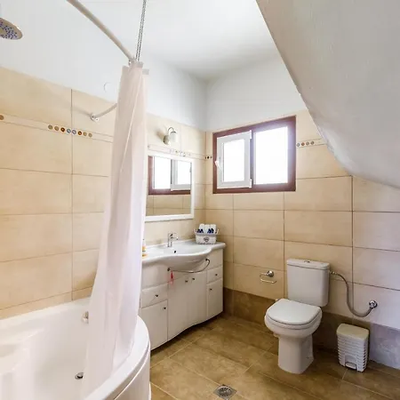 Glyna House Holiday home *