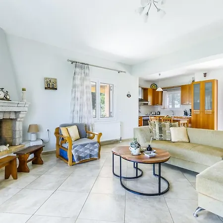 Holiday home Glyna House *