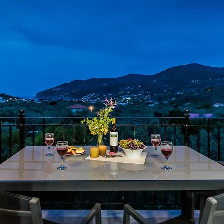 Glyna House * Скопелос