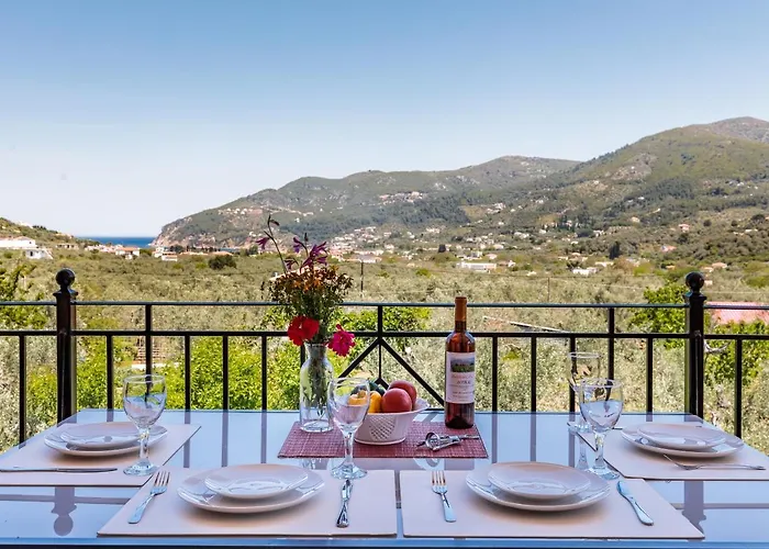 Holiday home Glyna House *